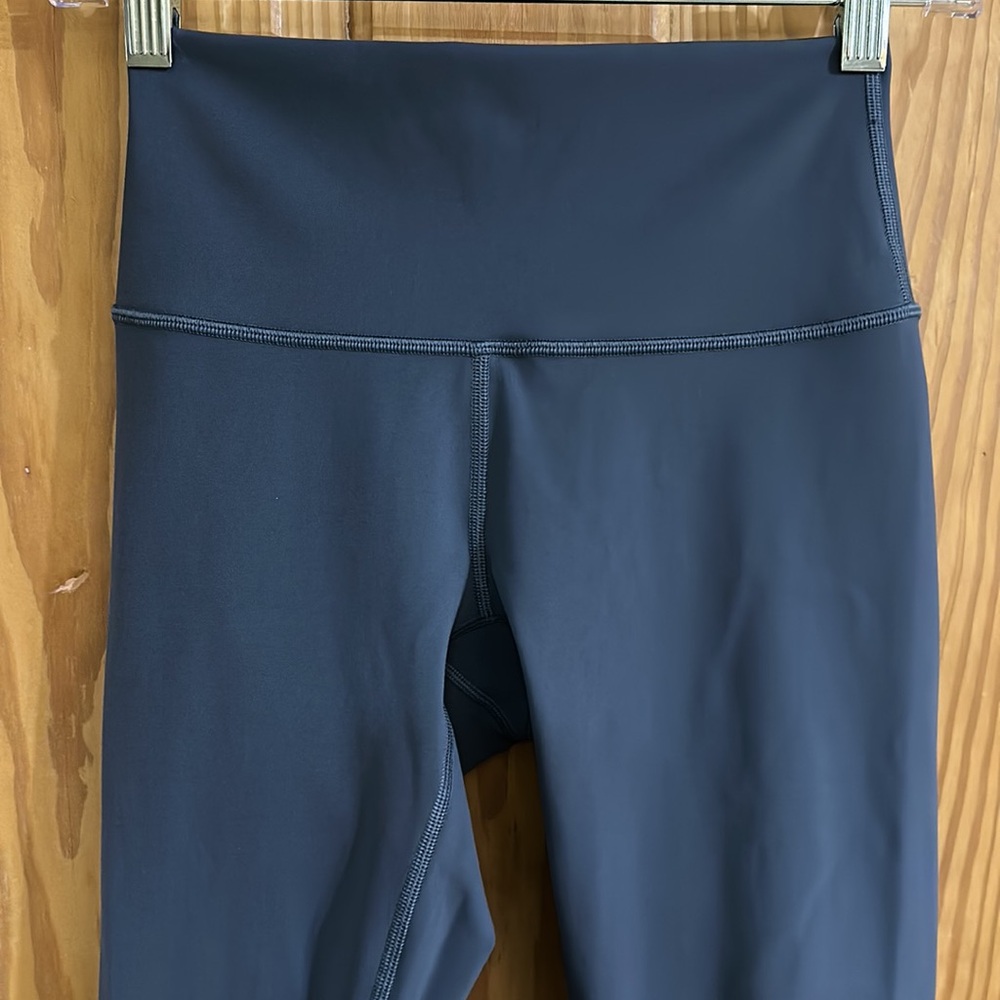Lululemon Wunder Under Crop (High-Rise) 21" ~ 4 - Picture 5 of 10